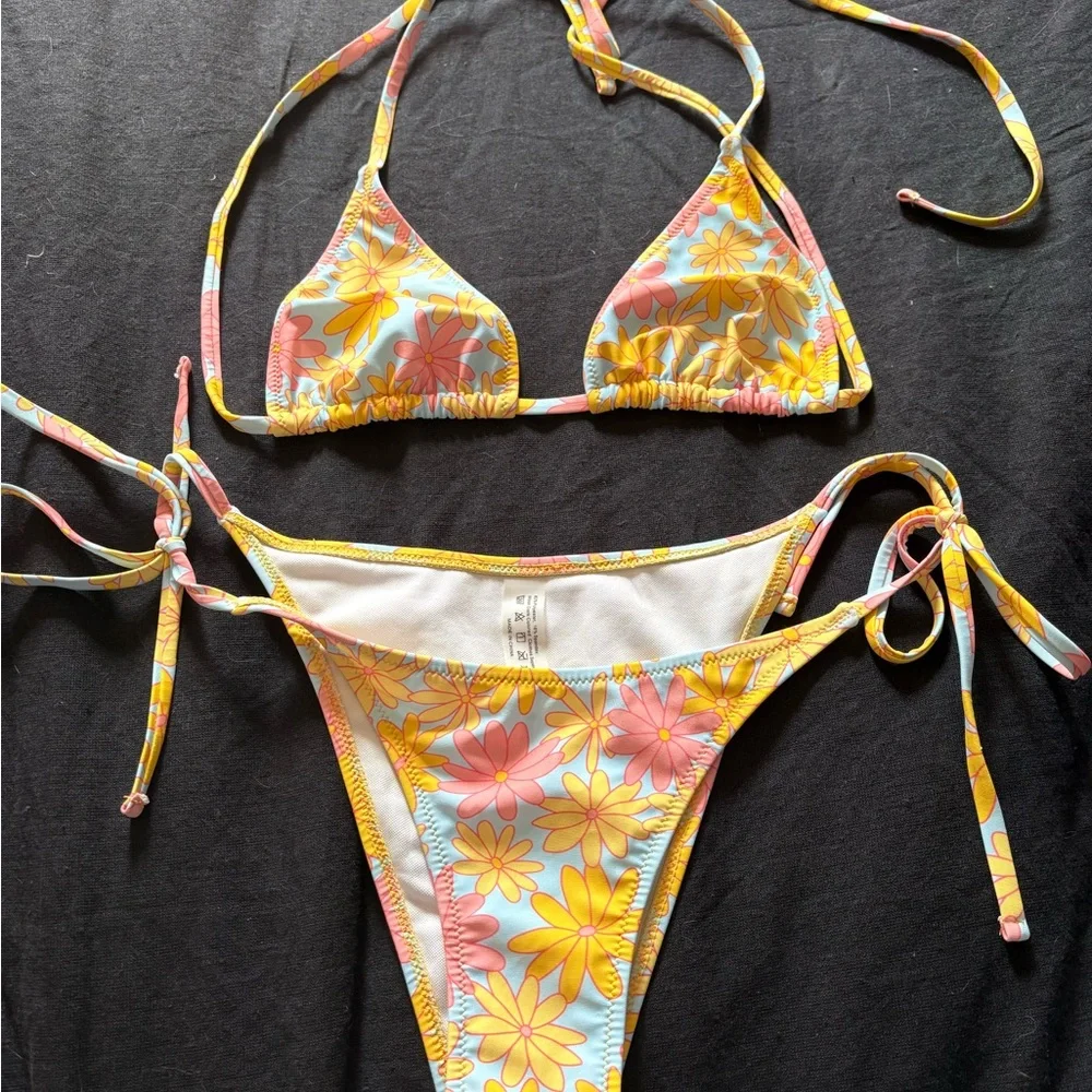 Triangle Bikini Sets bundle - Picture 7 of 10
